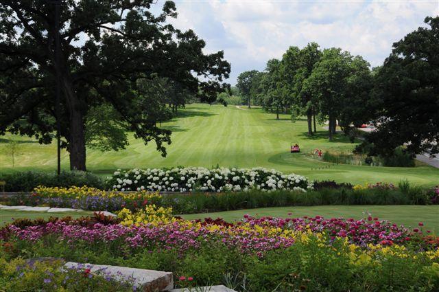 <Twin Orchard Country Club>